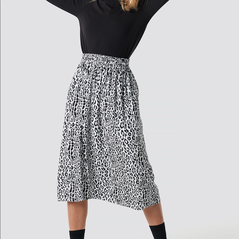 midi skirt